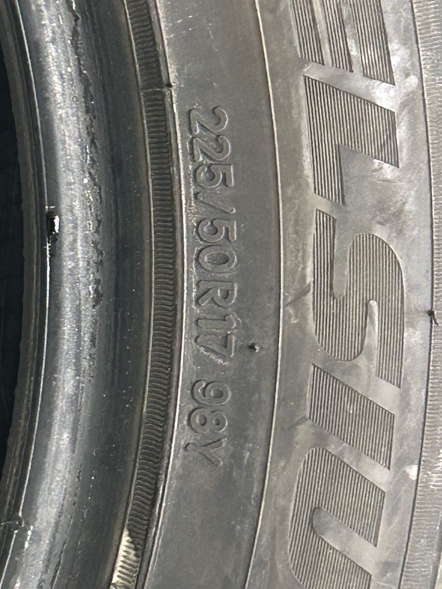 Sonstiges Schreiben & Zeichnen: Vendo #4 pneumatici Toyo Celsius  – Gebraucht aus Walchwil von gpd_6dfp 2