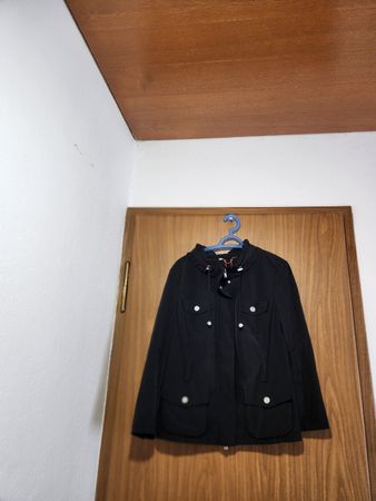 Veste femme Orwell noire col volanté taille 40