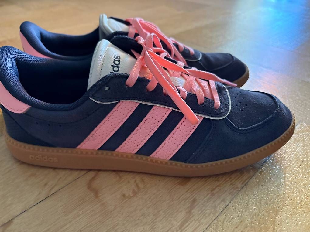 Adidas Scarpe da donna: Adidas Schuhe – Usato da Bern venduto da aline.ta 1
