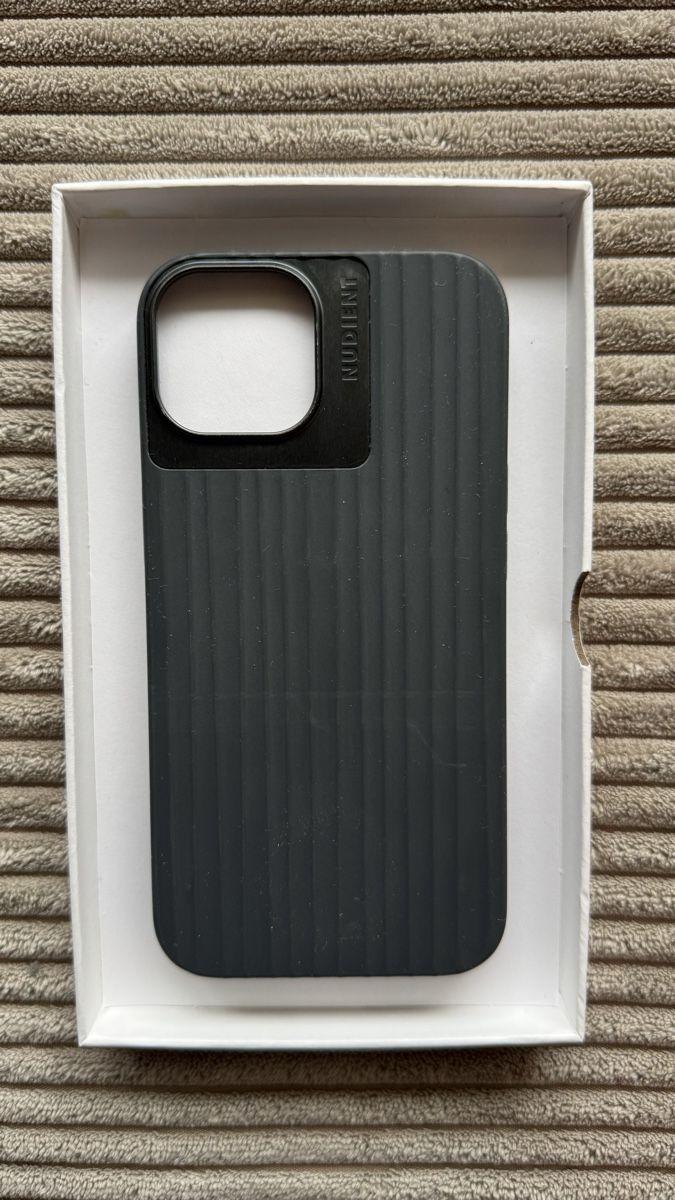 Apple Cover & Protezioni schermo: Nudient Bold Case iPhone 13 – Anthrazit – Usato da Flims Dorf venduto da zeroordie 1