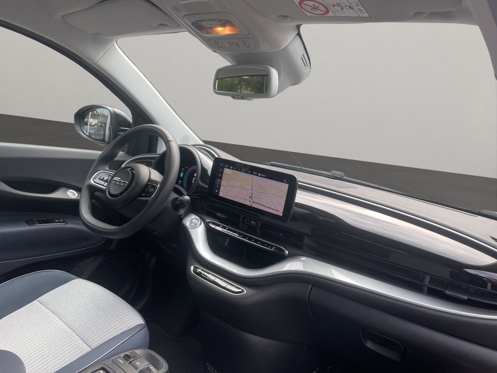 Fiat Automobili: Fiat 500 e Icon – Usato da Frauenkappelen venduto da Autohaus-Bern 3