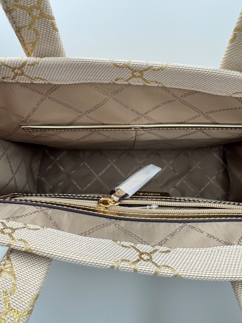 Michael Kors Borse da donna: Michael Kors Tasche palegold – Nuovo e nell'imballaggio originale da Wiedlisbach venduto da Sistershop 4