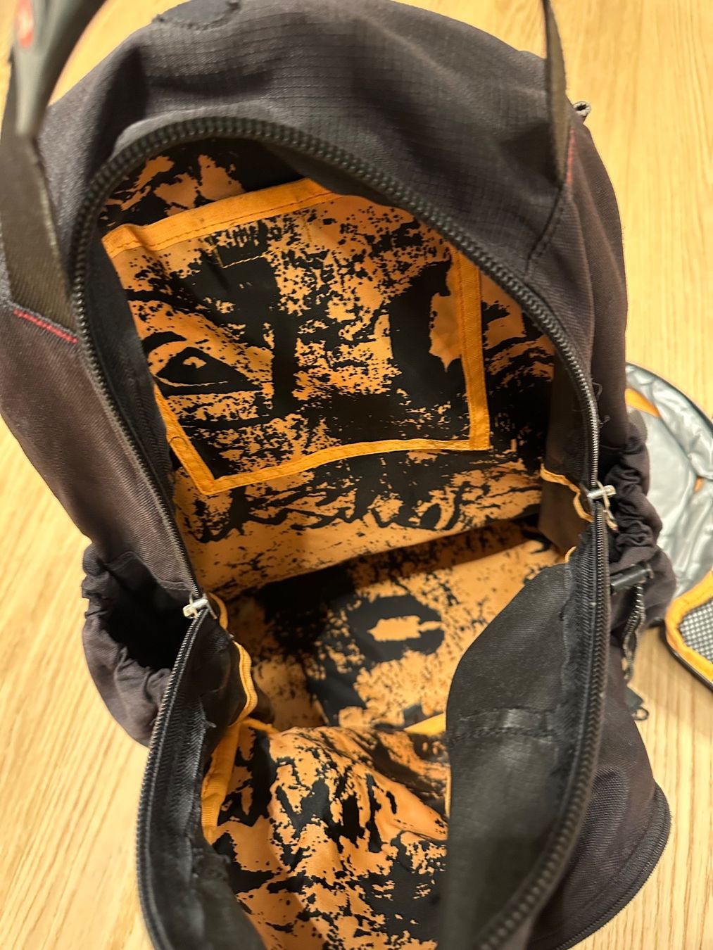 Quiksilver Zaini: Quicksilver Rucksack mit Lunchkühltasche – Usato da Hergiswil NW venduto da Labello01 3