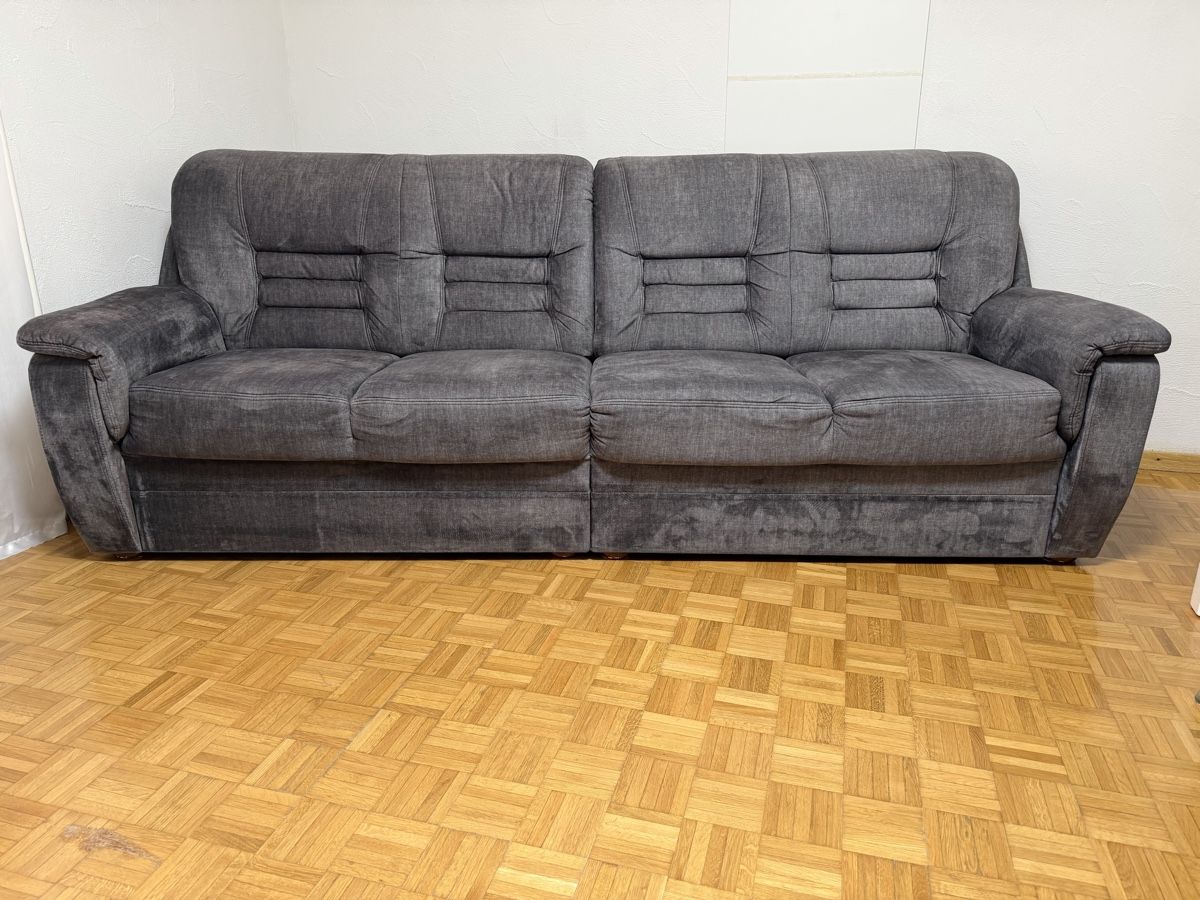 Conforama Sofas: Sofa 4-Platz grau Stoff – D'occasion à Wohlen AG par tiperio 1