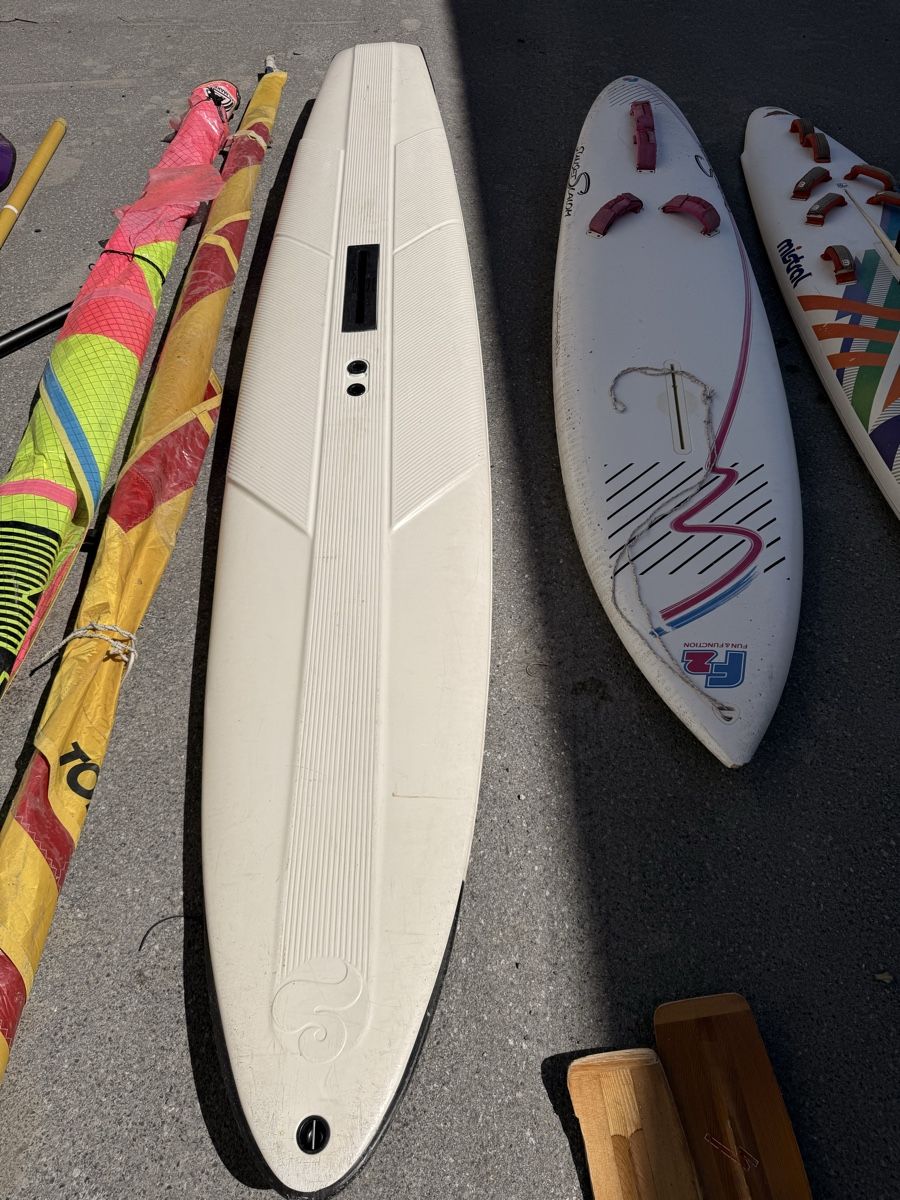 Tavole da surf e di nuoto: Top Windsurf - Surfboard - Surfbrett + Ausrüstung – Usato da Näfels venduto da Meelis 5