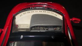 Jaguar XJ220
