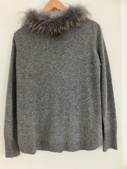 Princess goes hollywood Giacche: Strickjacke mit Pelzkragen – Usato da Lufingen venduto da Montreux 2
