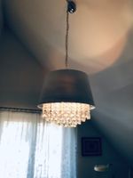Elegante Lampe mit Kristallbehang, Top Zustand, Wohnzimme...