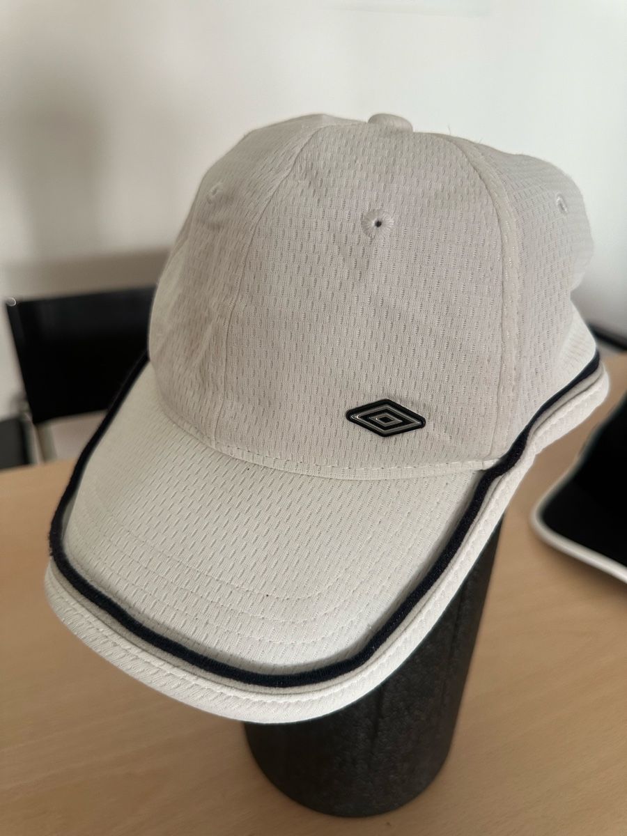 Copricapi, berretti & cappellini: Umbro hut – Usato da Zürich venduto da DealHunter69
