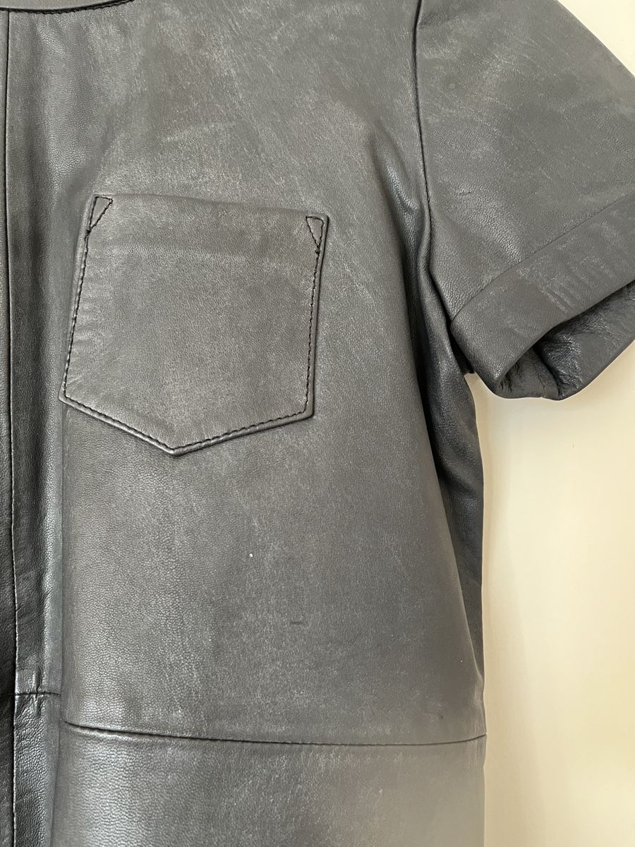 Maje T-Shirts: maje Leder – Gebraucht aus Zuerich von zeichnung 1