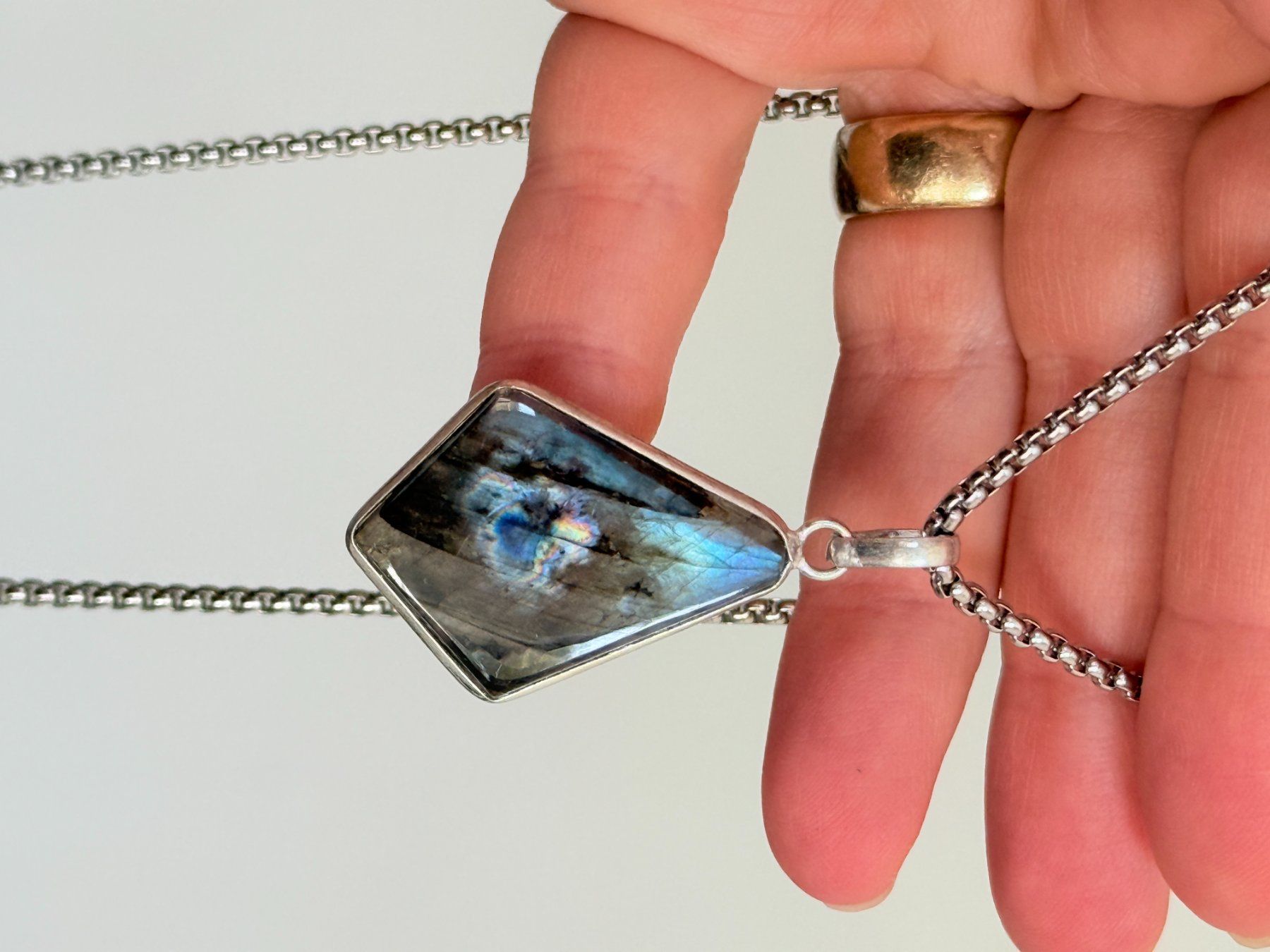 Catenine: Collier labradorite, élégant et tendance ✨ – Nuovo e nell'imballaggio originale da Genève venduto da AWWA 7
