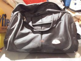 Reisetasche mit Rollen, schwarz, LUMI