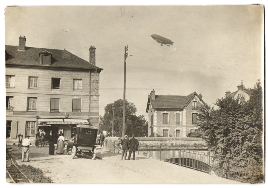 Fotografie &  Plakate: Fotografie M. Branger, Paris, Zeppelin,  – Gebraucht aus Berlin von bartko-reher