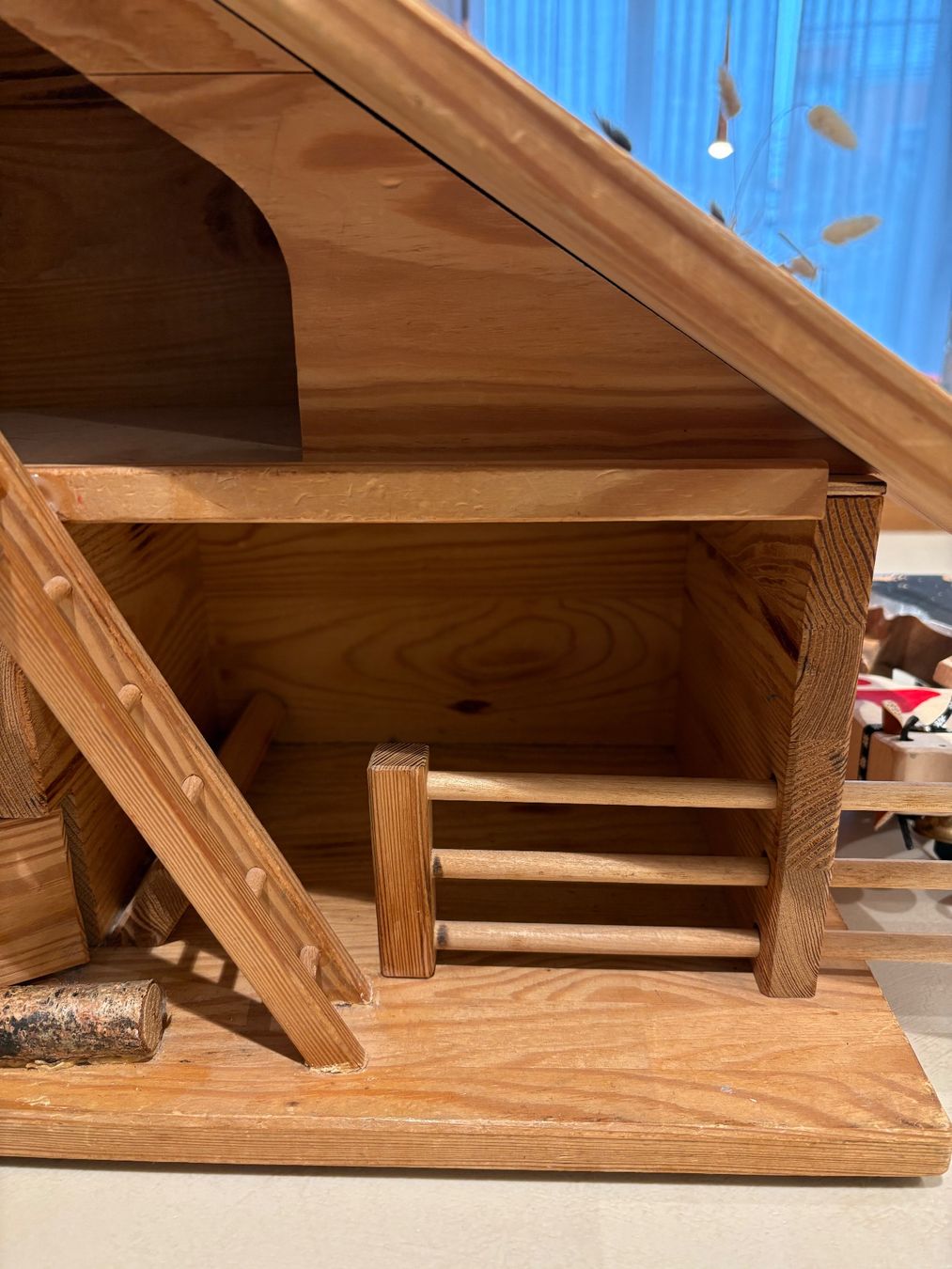 Trauffer Spielzeuge: Holzstall mit viele Tiere – Gebraucht aus Bad Ragaz von isa_r2x2 2
