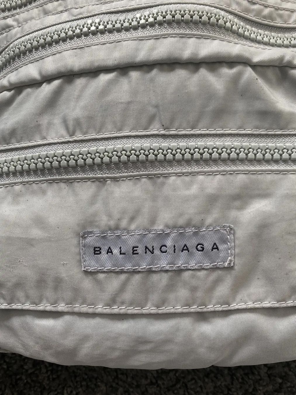 Balenciaga Borse: Balenciaga seafoam nylon bag cargo multi pocket – Usato da Zuchwil venduto da hok_98 3