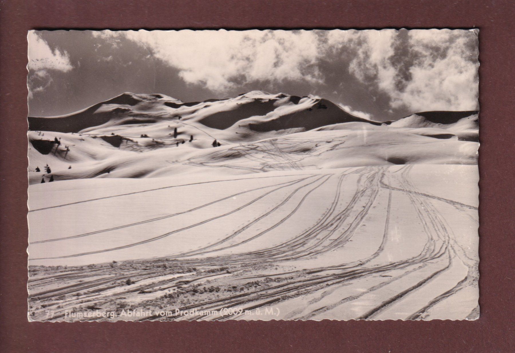 Cartoline postali: FLUMSERBERG - Abfahrt vom Prodkamm - 1949 – Usato da Pully venduto da nicecards