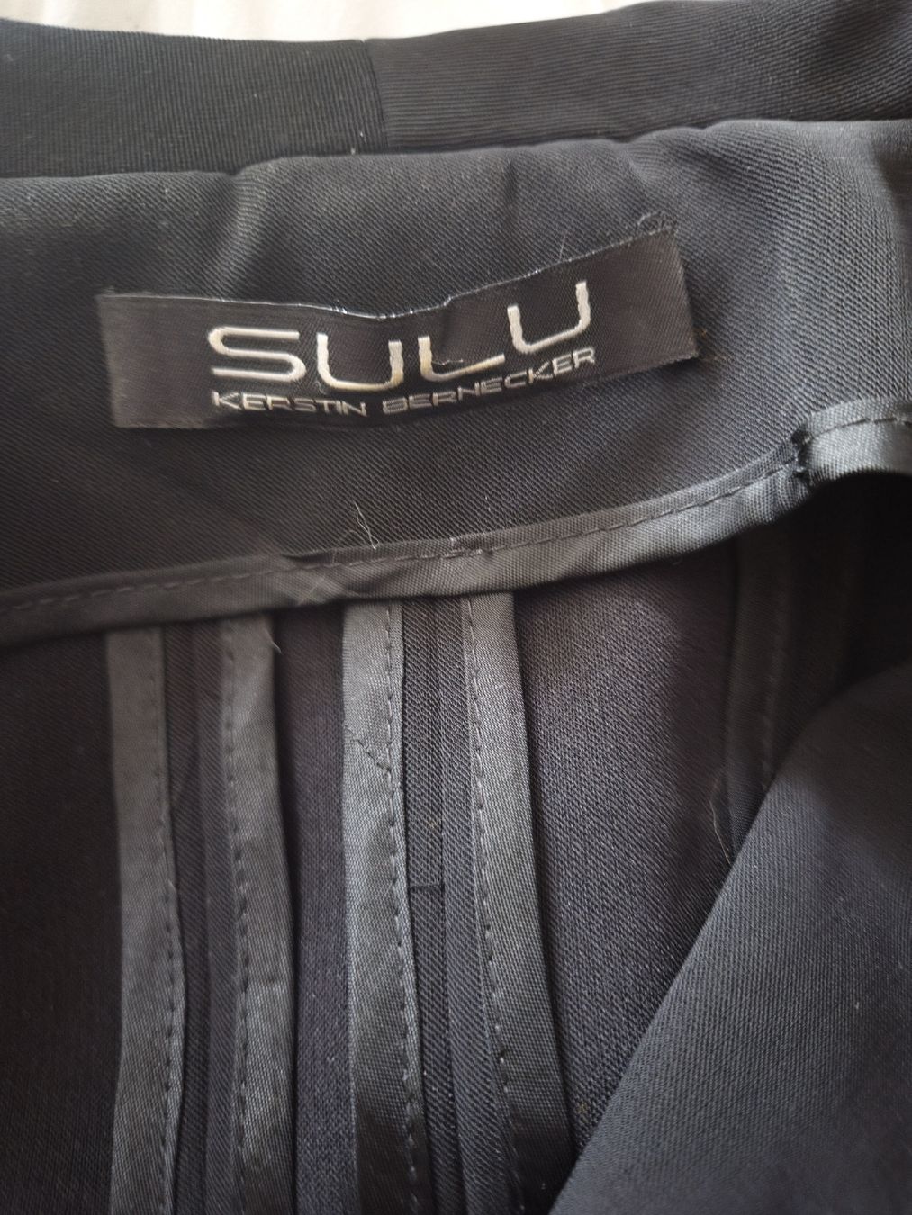 Vestes: SULU schlne Jacke Gr. 44 – D'occasion à Frenkendorf par Moon111 2