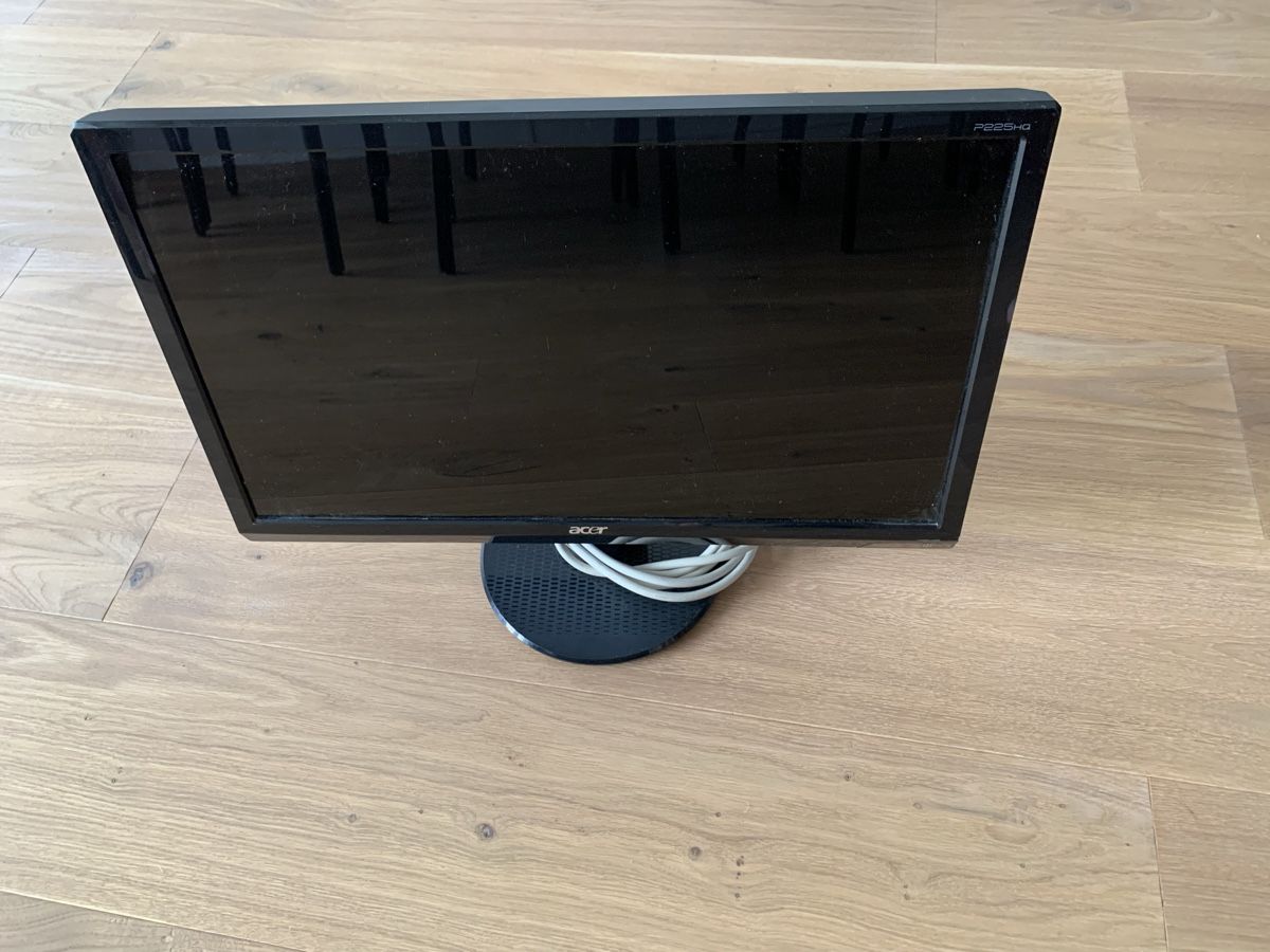 Acer Monitor: Monitor Acer – Usato da Udligenswil venduto da Trisha70