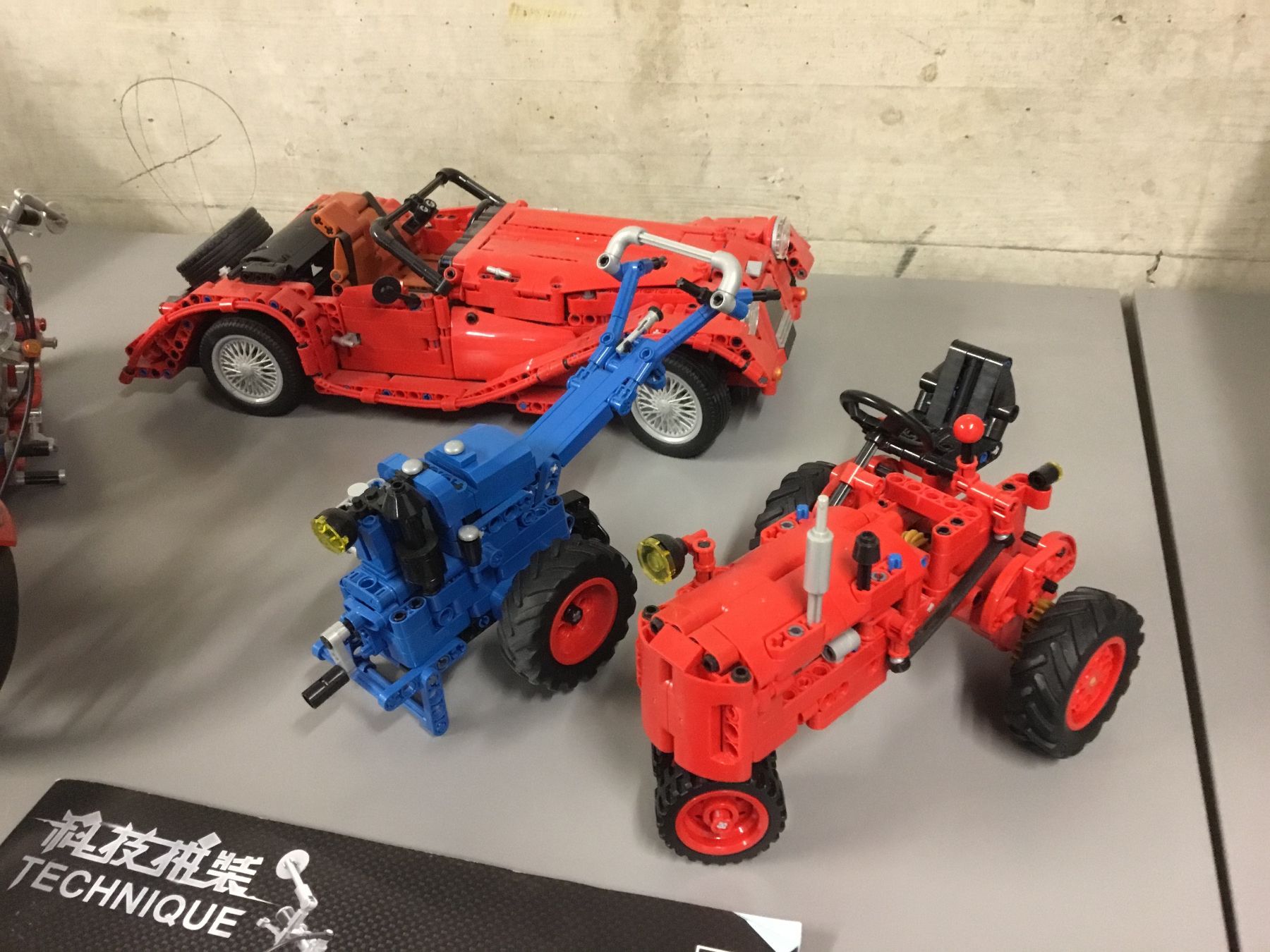 Technics Kit di costruzioni: Klemmbausteine Set, 4 Modelle, Motorrad, Auto, Traktor! – Usato da Basel venduto da Hampe1555 2