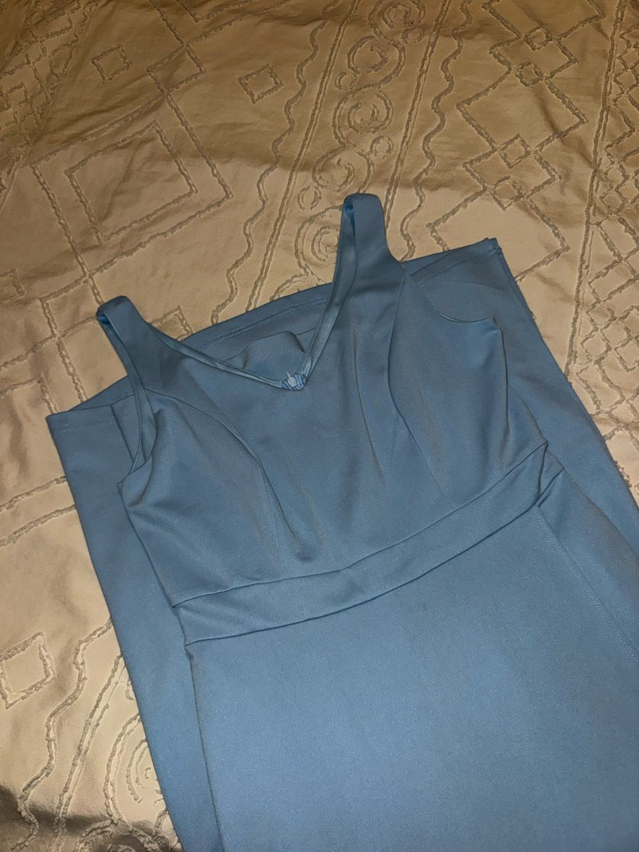 Kleider: Elegantes, hellblaues kleid mit leichtem Beinschlitz – Neu (gemäss Beschreibung) aus Untersiggenthal von sca_5tfk 3