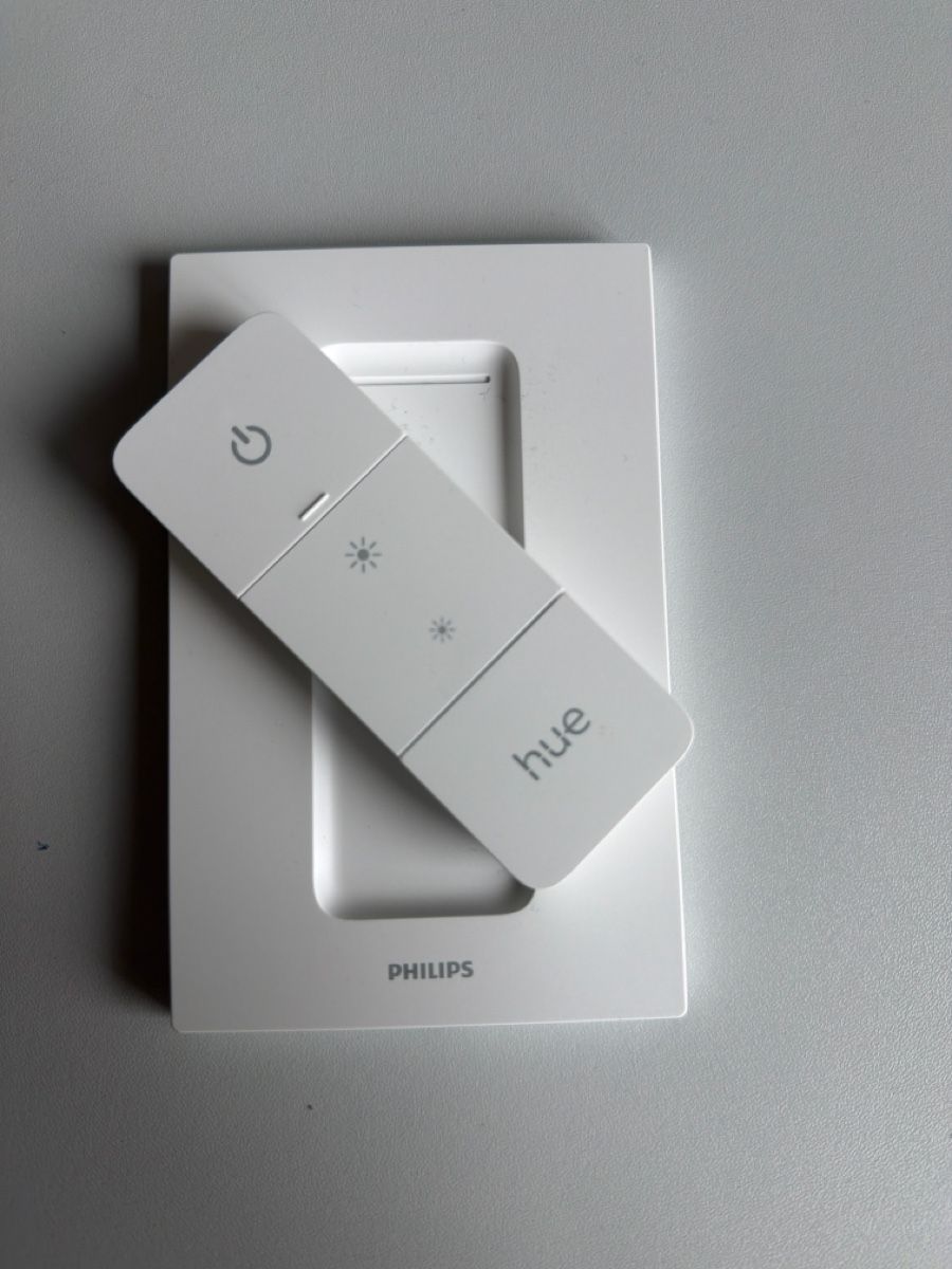 Philips Schalter: Philips Hue Dimmer Switch – Gebraucht aus Zürich von flowue 1