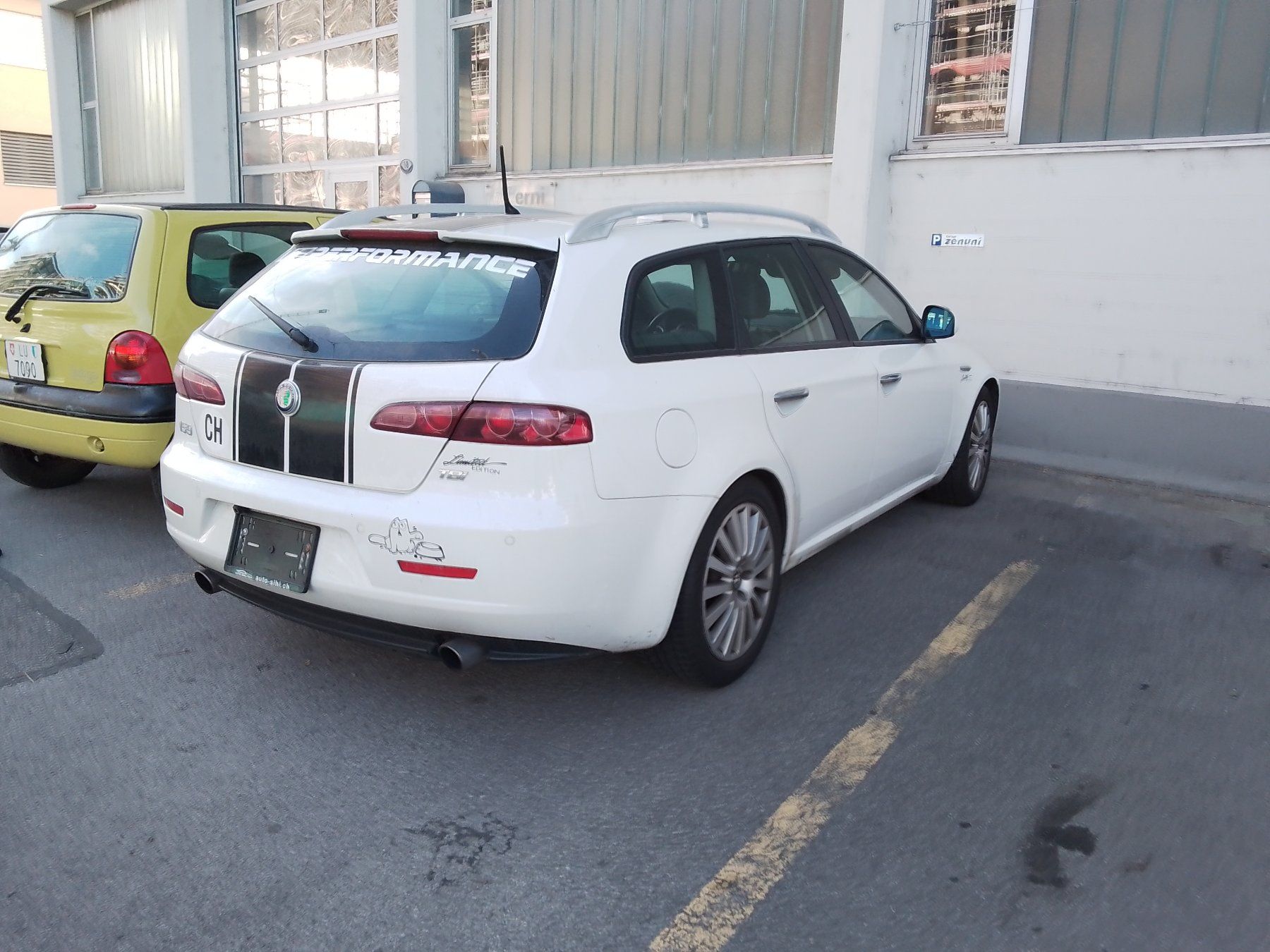 Alfa Romeo Automobili: Alfa Romeo 159 Kombi - defekt – Difettoso da Luzern venduto da Salefactory 3