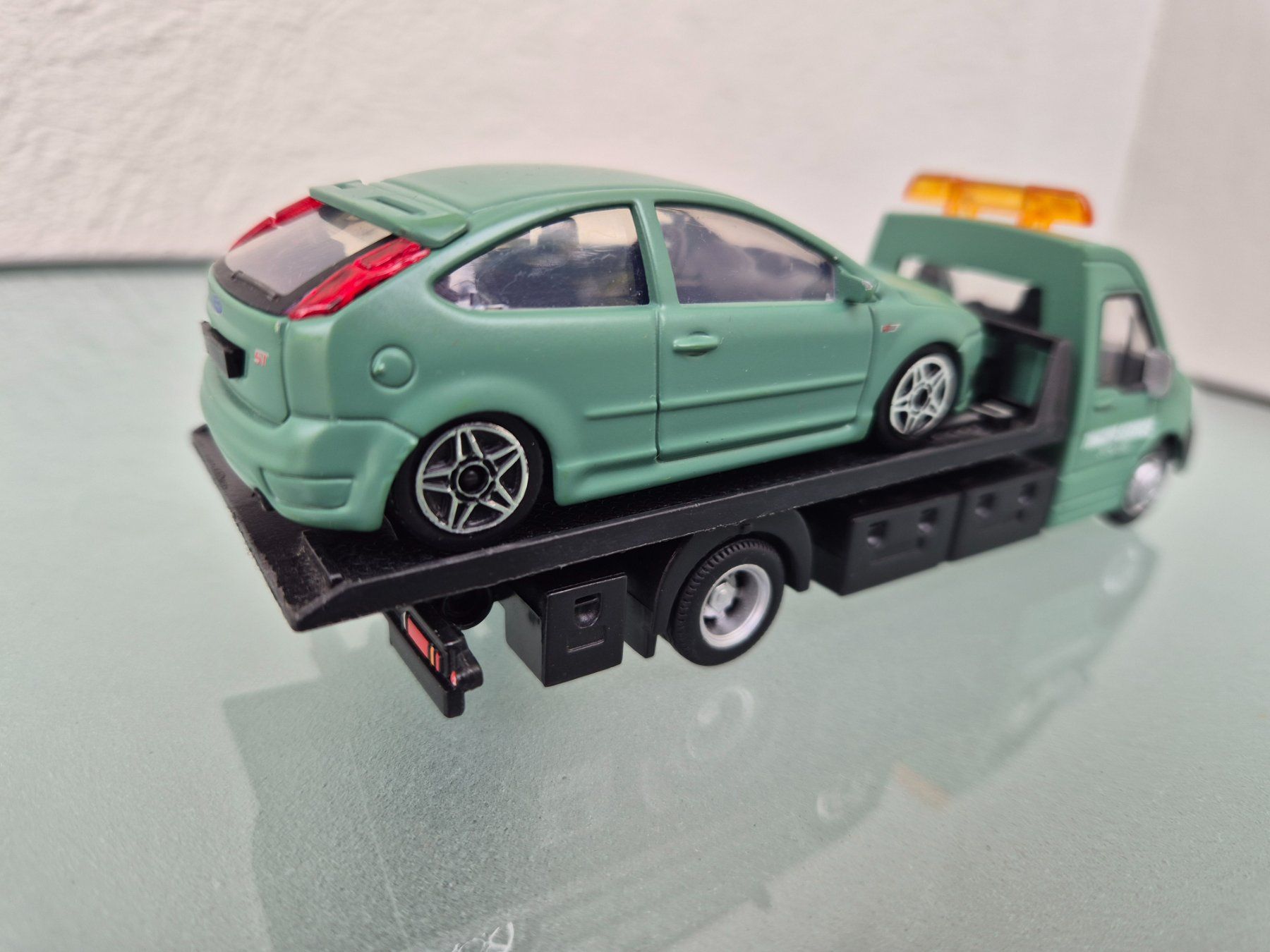 Ford Modellautos: Auto Transporter mit Ford Focus. 1:43 Burago – Gebraucht aus Oberbuchsiten von laffite54 8
