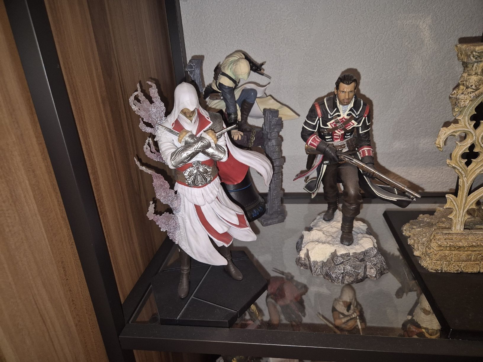Statuette: Assassins Creed Figuren diverse – Nuovo (secondo la descrizione) da Rothrist venduto da ner_27ct 2