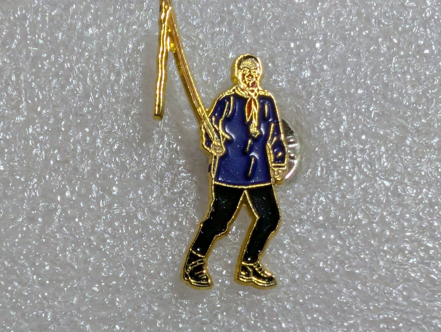 Placchette & Badge: Ansteckpin 262: Mann – Usato da Oppligen venduto da Pin-Fall-Shop