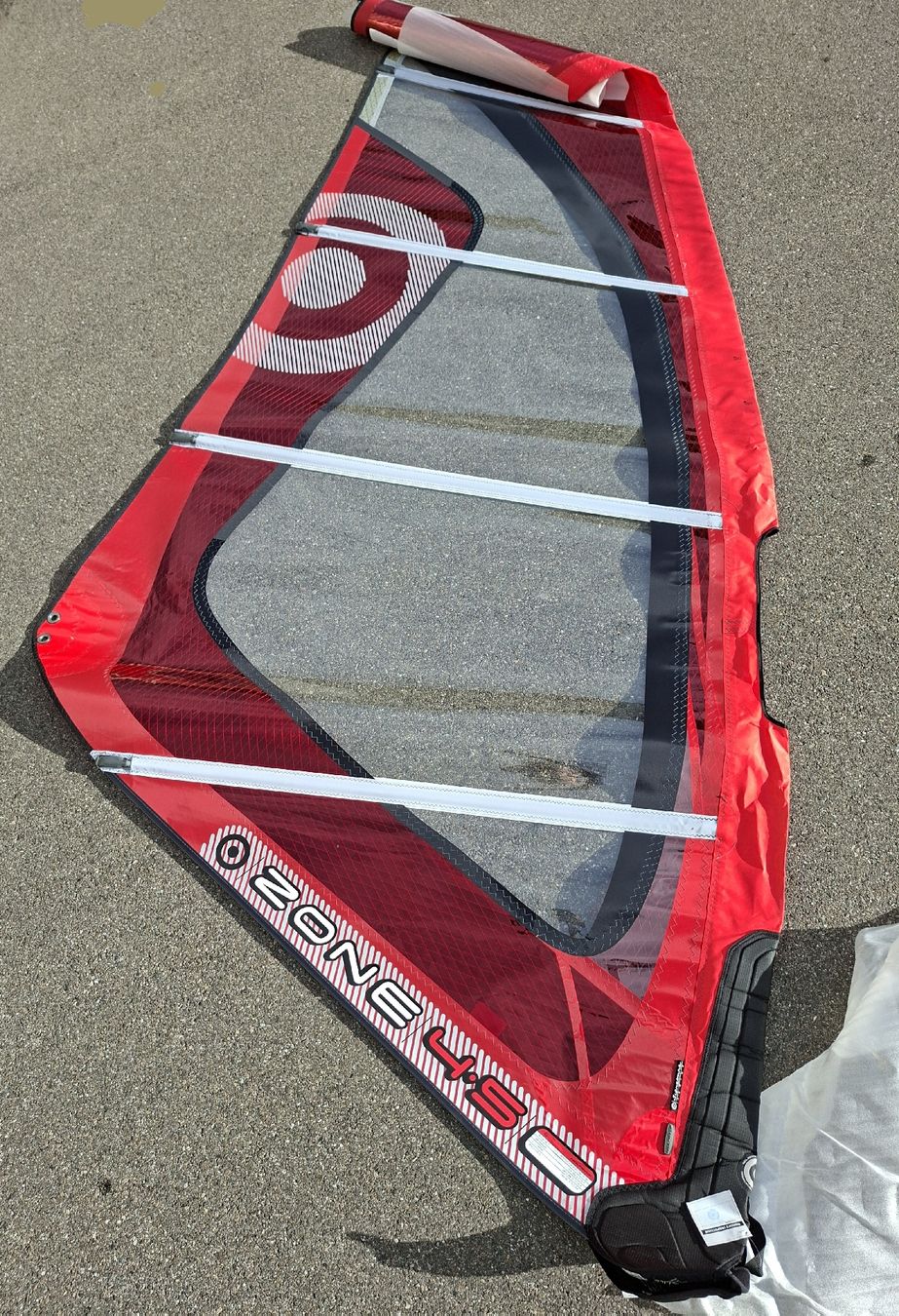Surf: Neilpryde Segel 4.5m Zone Neu! – Nuovo e nell'imballaggio originale da Fällanden venduto da Nmustang
