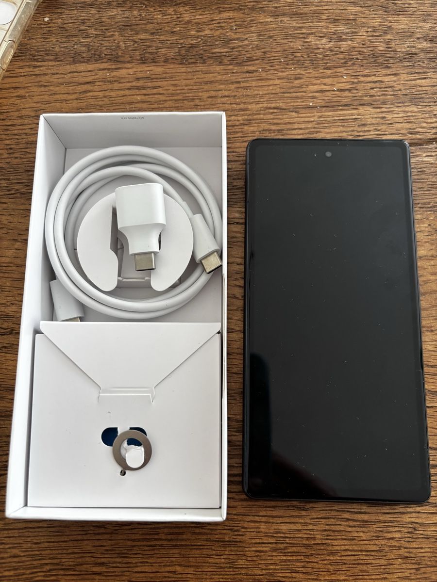 Google Portables: Google Pixel 7a 128GB Charcoal in OVP – Neuf (Voir description) à Rümlingen par Mmoni