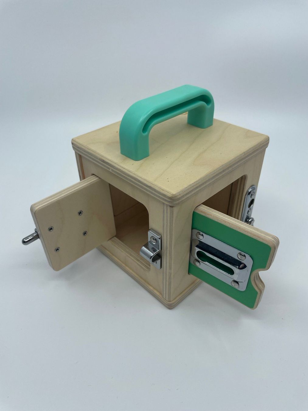 Giocattoli: Lovevery Spielzeugbox mit Schlössern – Usato da Zürich venduto da tec_x6p8