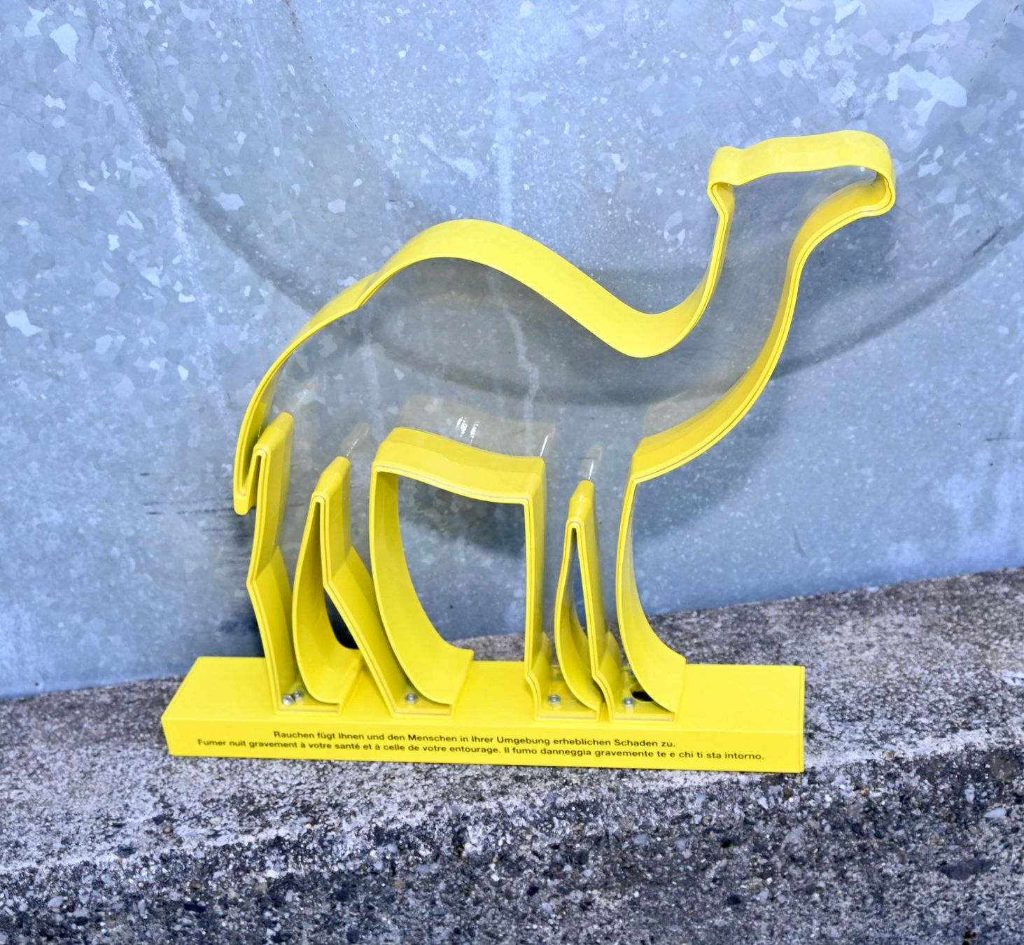 Camel Insegne: WERBEDISPLAY Camel METALL - PLEXI Höhe 33cm – Usato da Pfaffhausen venduto da mono_rec 2