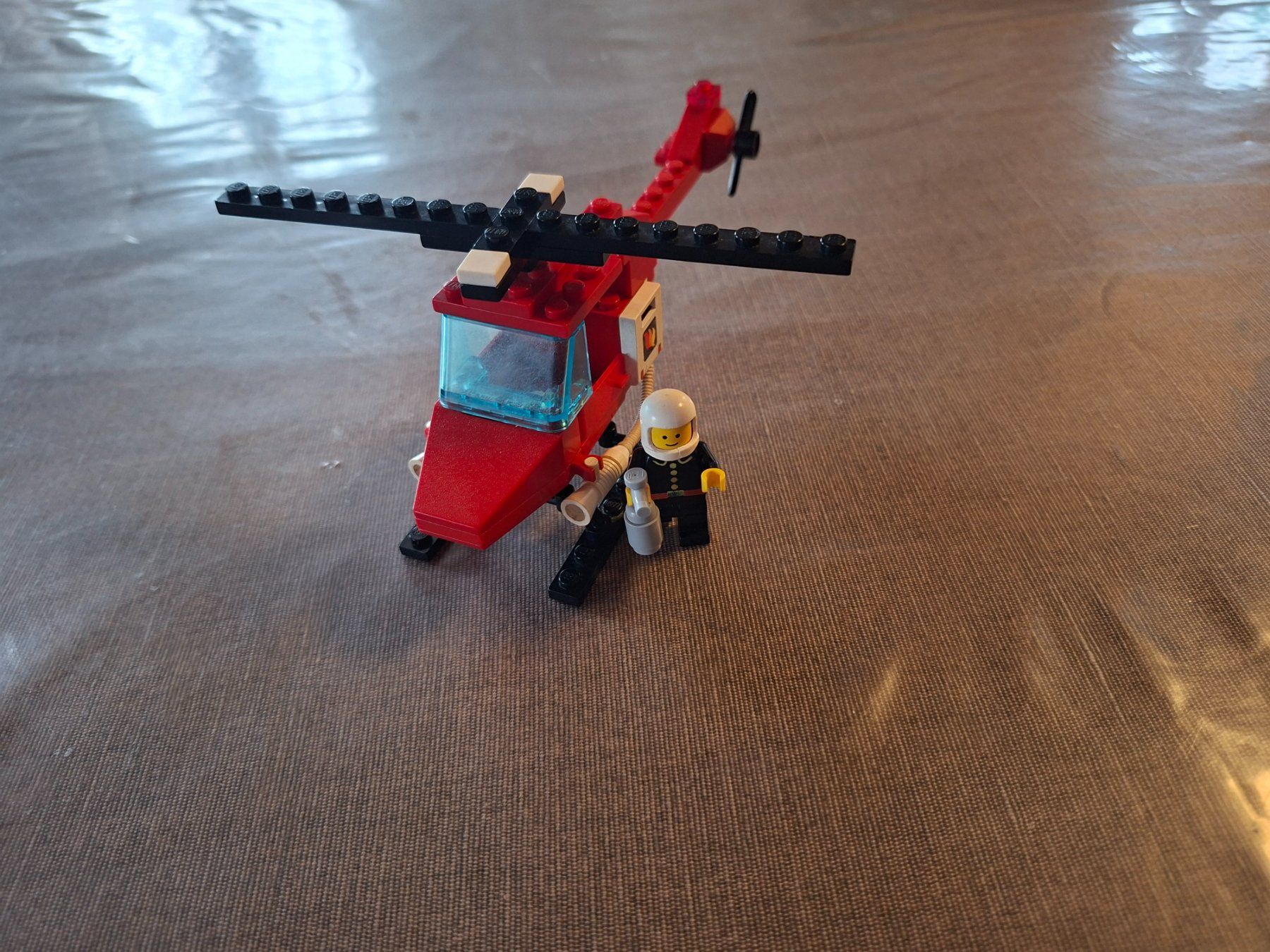 Lego Kit di costruzioni: Lego Hélicoptère Rouge Classique. – Usato da Montmollin venduto da islachat 1