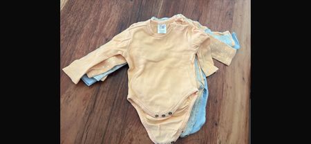 Langarm body 62/68 7stk