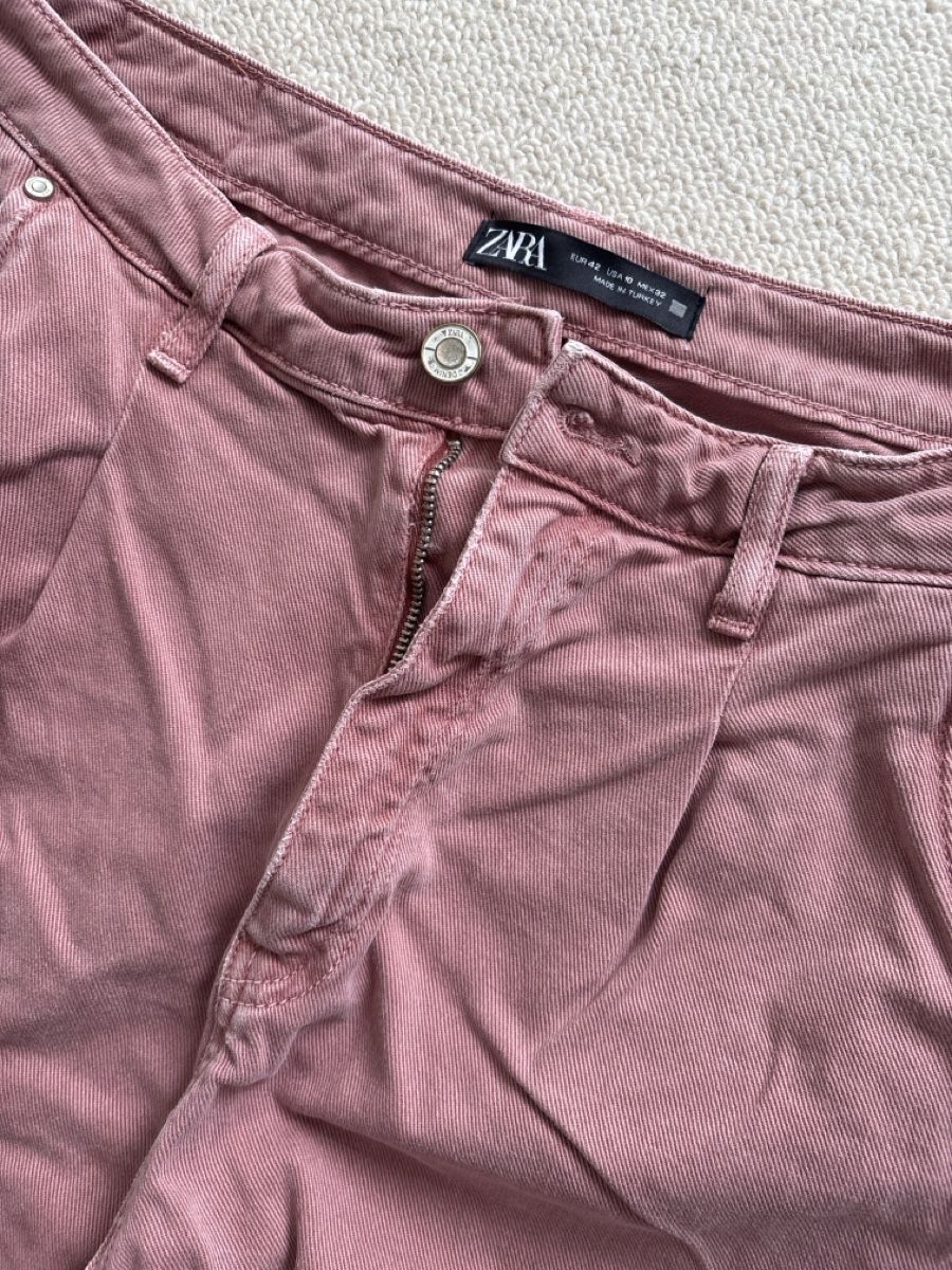 Zara Jeans: Barrel Hose Zara, 42 – Gebraucht aus Azmoos von alix001 1