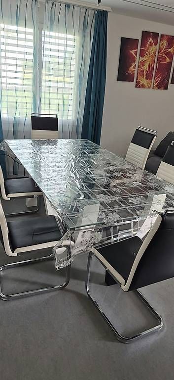 Tavoli: Moderner Glasesstisch – Usato da Oberbipp venduto da nadeschkin85 2