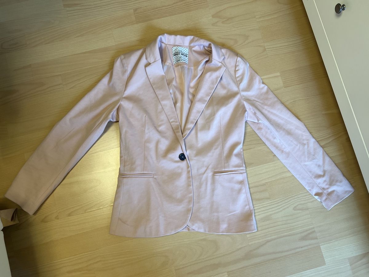 Giacche: Eleganter Blazer rosa Gr. 42 – Nuovo (secondo la descrizione) da Thun venduto da Golden-Gate