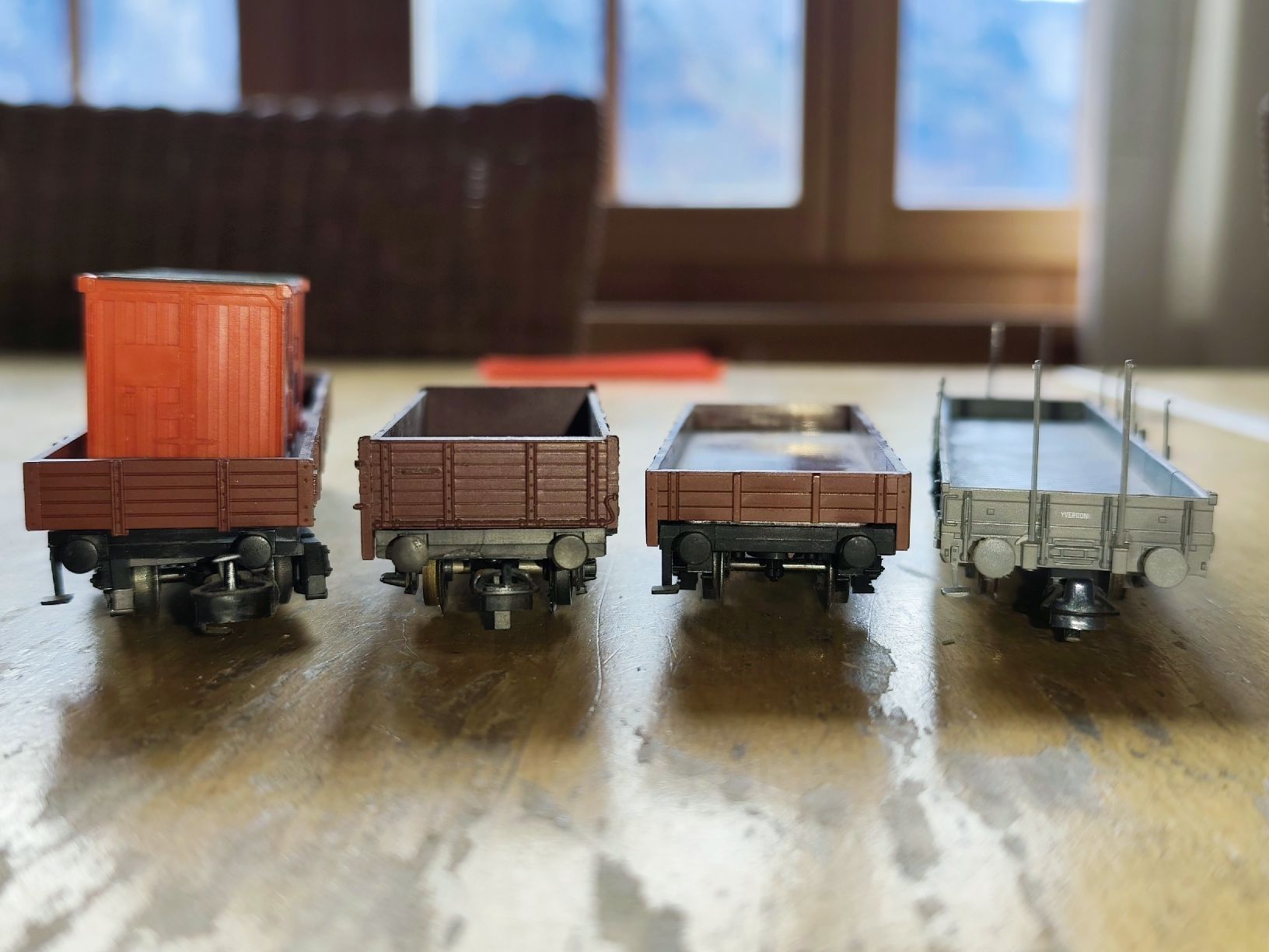 Lima Modellini di ferrovie: Eisenbahnwagen Tiefwandbord Lima – Usato da Brienzwiler venduto da Nytt-och-Bytt 5