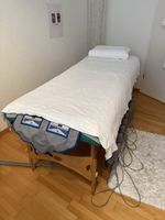 Massagebett höhenverstellbar Holz mit Zubehör