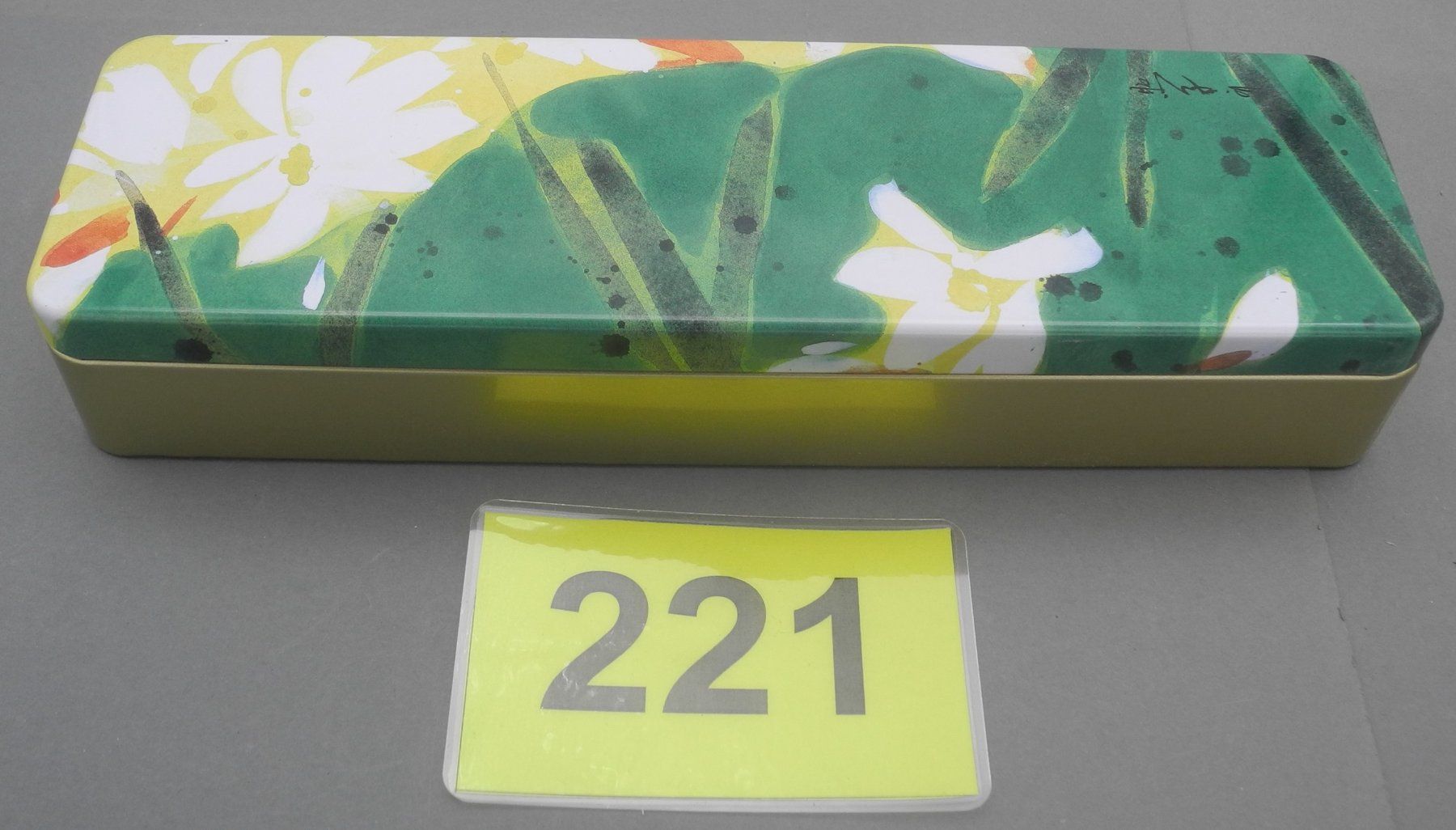 Kambly Barattoli: Kambly Blechdose  Dose mit Blumenmuster, Nr. 221 – Usato da Kottwil venduto da Crazyrolf