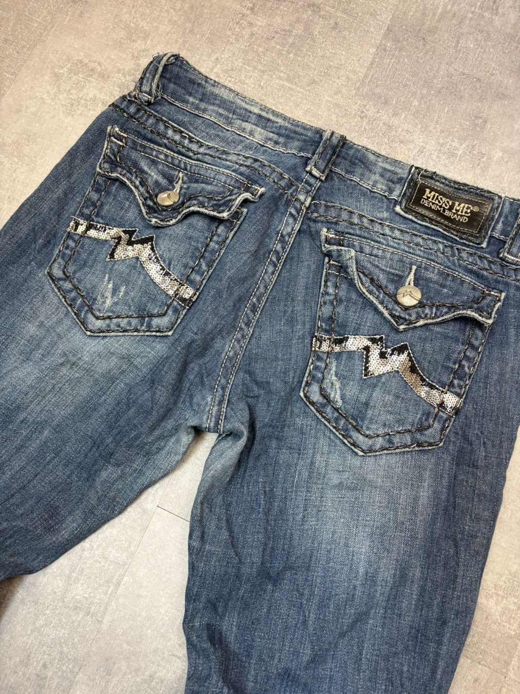 Jeans: Miss Me Straight Jeans - Grösse M/30 – Gebraucht aus Werdenberg von hase.vintage