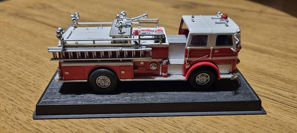 Voitures modèles: Feuerwehr Seagrave Pumper – D'occasion à Landquart par Predi91 2