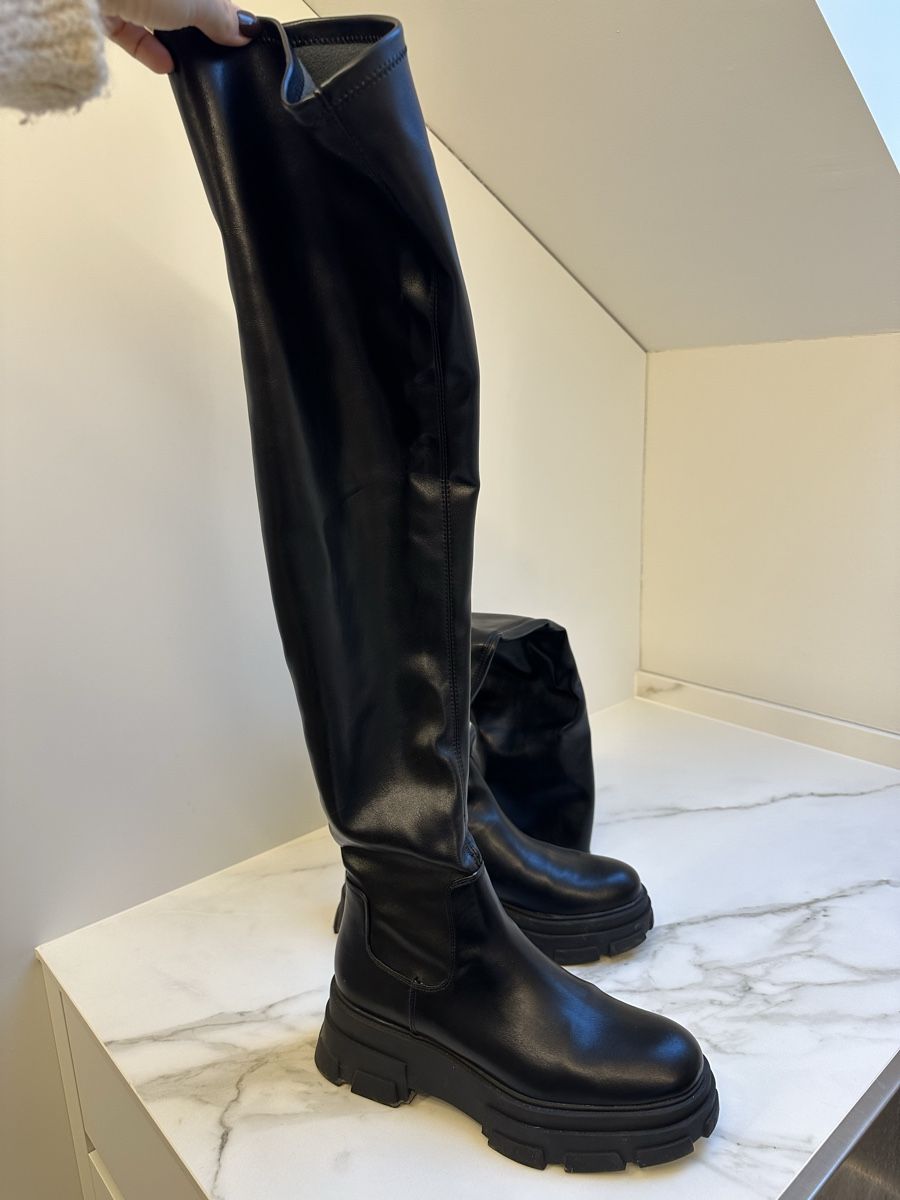 Damenschuhe: Schwarze Overknee-Stiefel, Grösse 40 – Gebraucht aus Koppigen von mrs_5gyj 3