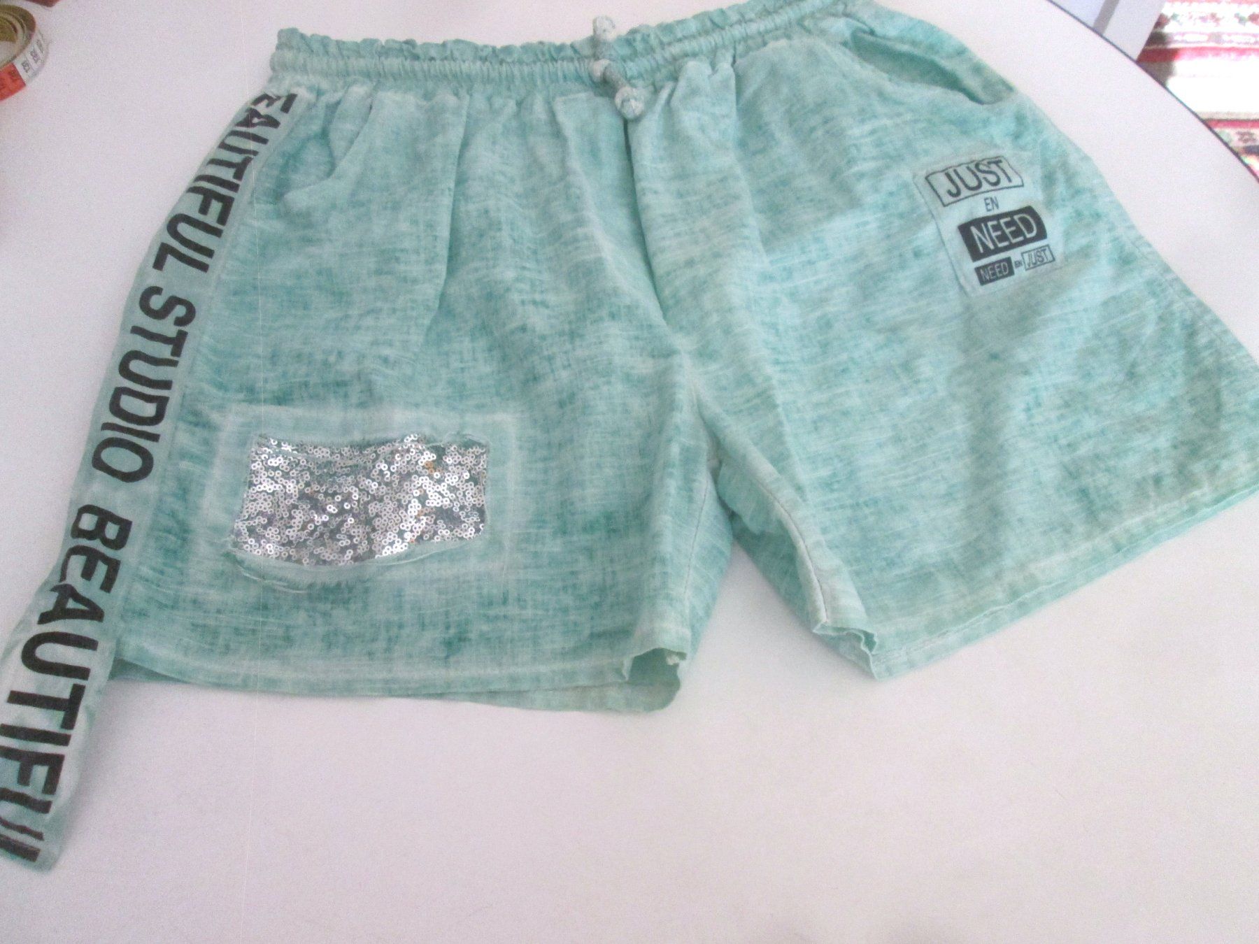 Pantalons: Hosen Größe 38–40 – D'occasion à Sementina par babucia