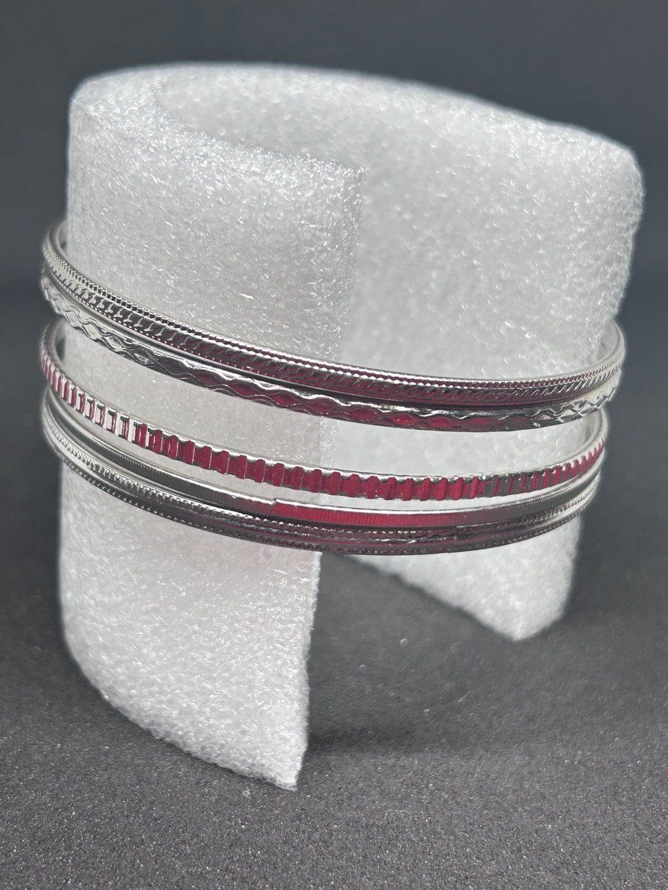 Bracciali & Braccialetti: 5 bracciali rigidi 7 cm diametro – Usato da Giubiasco venduto da LorisVale 3