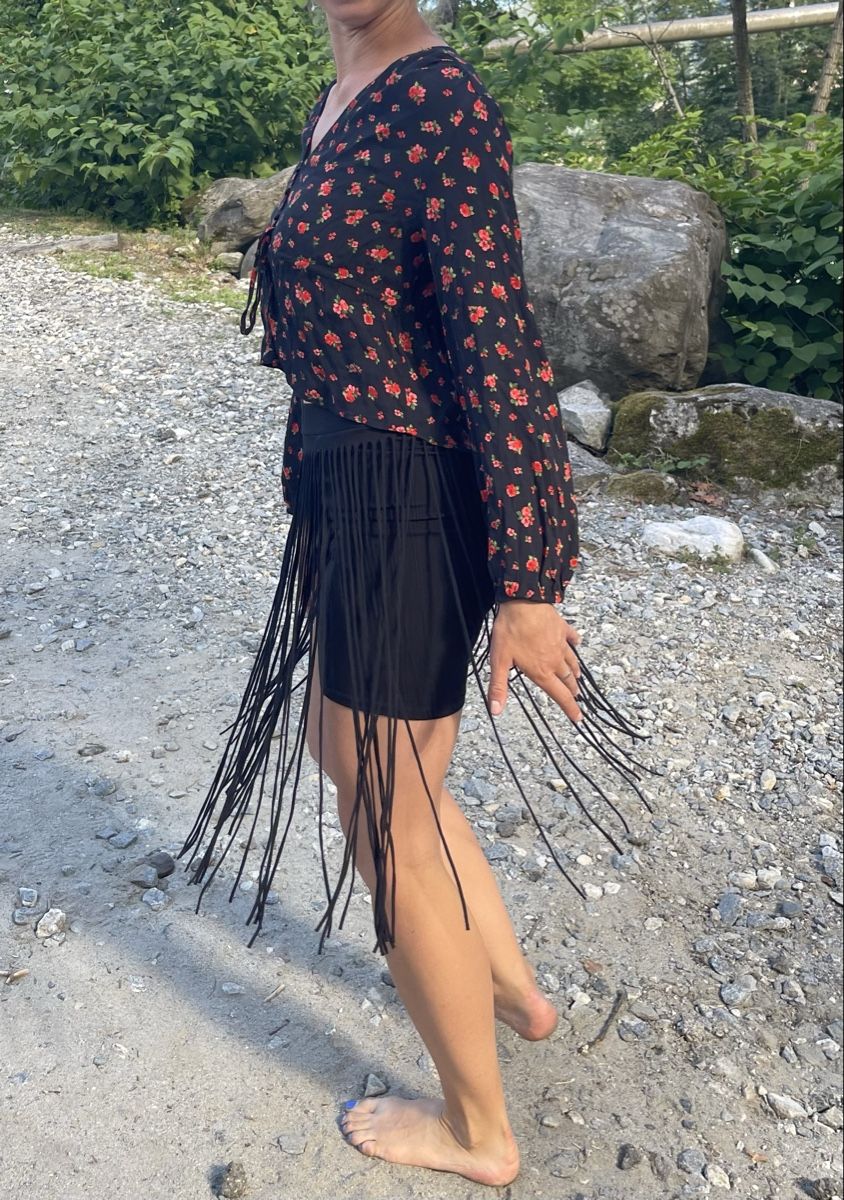 Mango Top: Mango Top corto -viscosa floreale con frange – Nuovo (secondo la descrizione) da Gordevio venduto da LanaZimm 2
