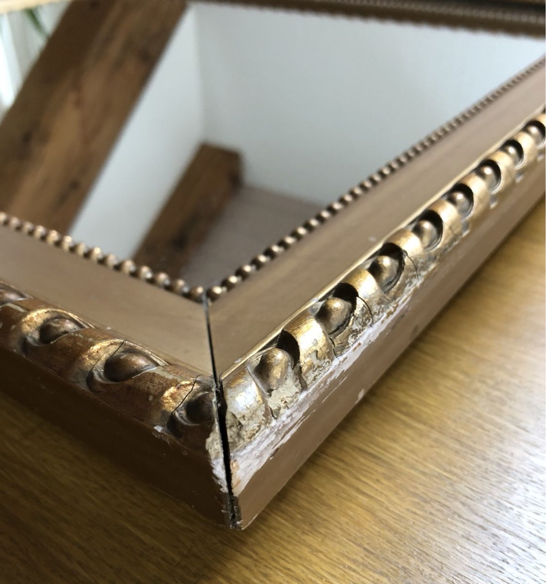 Specchi: Goldiger Vintage Spiegel mit Rahmen – Usato da Römerswil LU venduto da Icehead 6