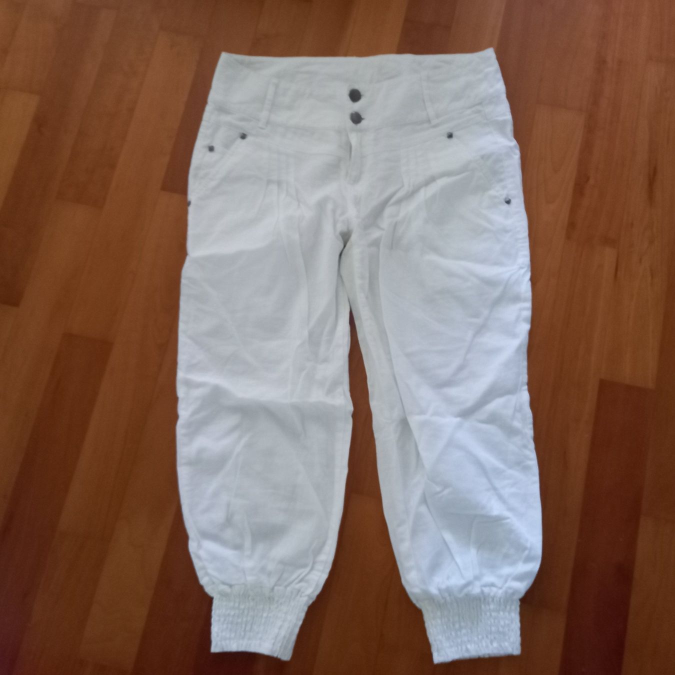 Zara Pantaloni: 3/4 Hose Zara leinen/viskose – Usato da Ennetmoos venduto da enzian24 1