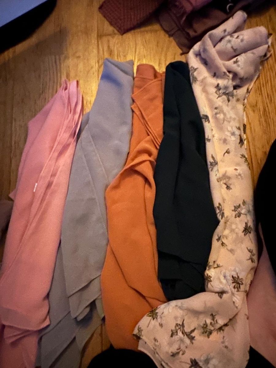 Foulards, Tücher & Schals: Kopftücher  – Neu (gemäss Beschreibung) aus Horgen von emi_9dyh 1